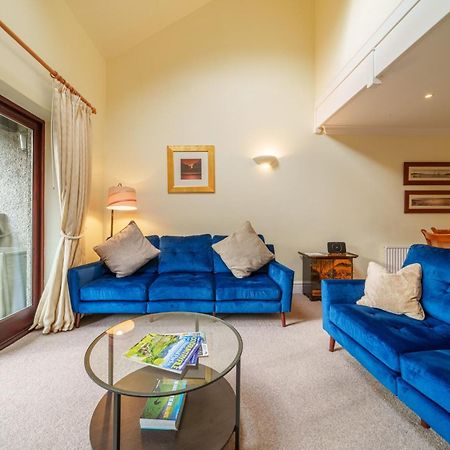 Tree Tops At The Falls - Great For Families, Central Location With Parking Ambleside Exterior photo