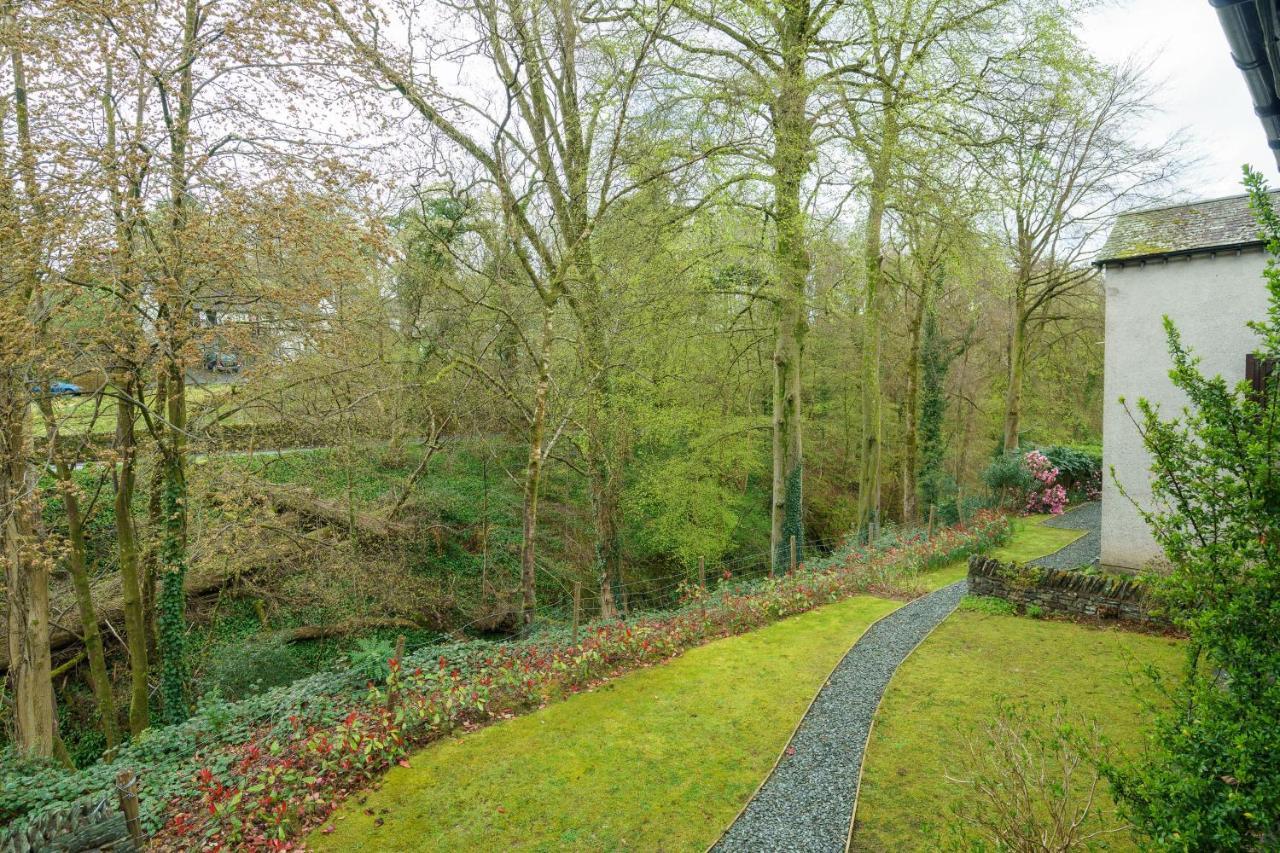 Tree Tops At The Falls - Great For Families, Central Location With Parking Ambleside Exterior photo