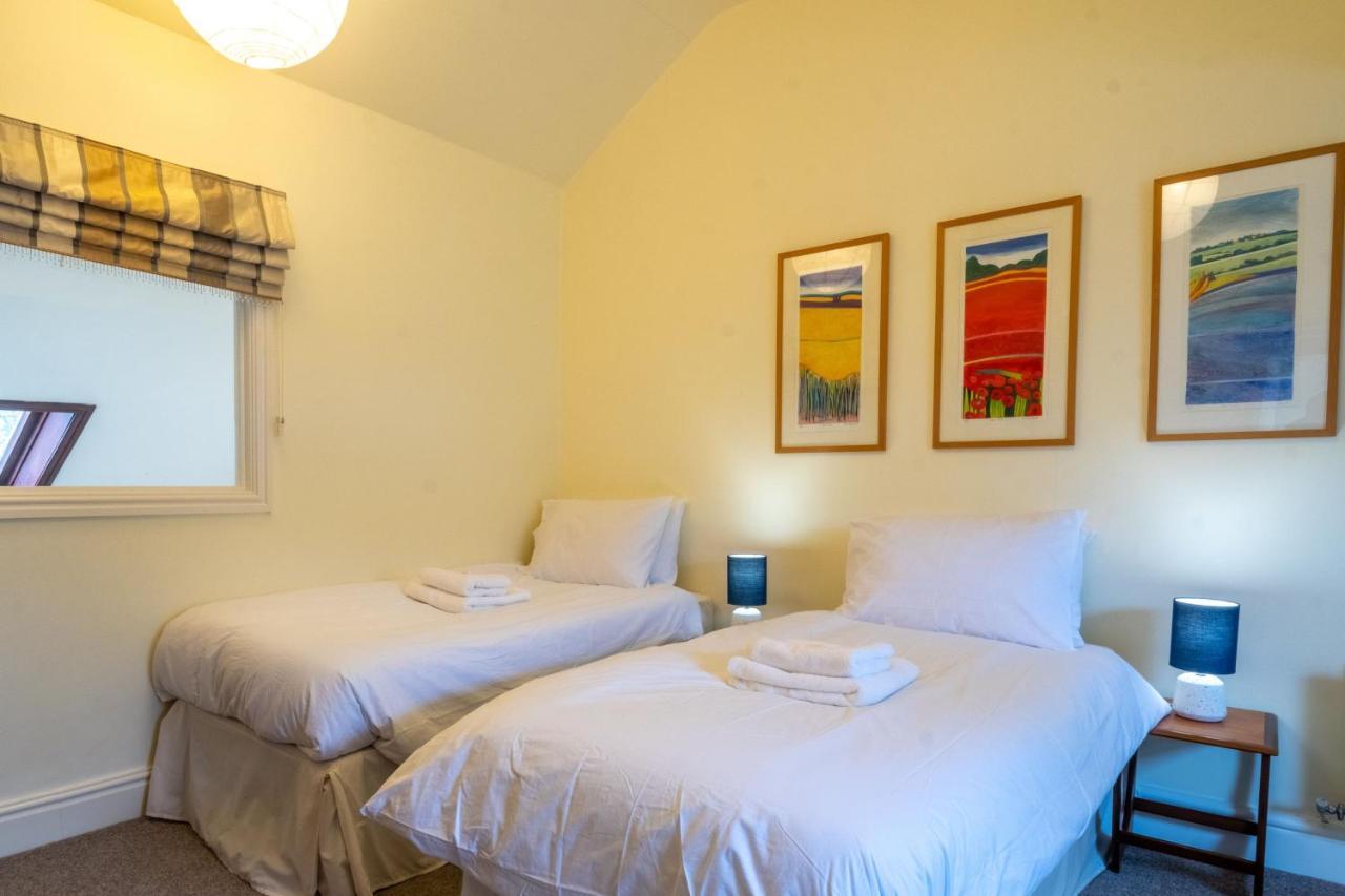 Tree Tops At The Falls - Great For Families, Central Location With Parking Ambleside Exterior photo