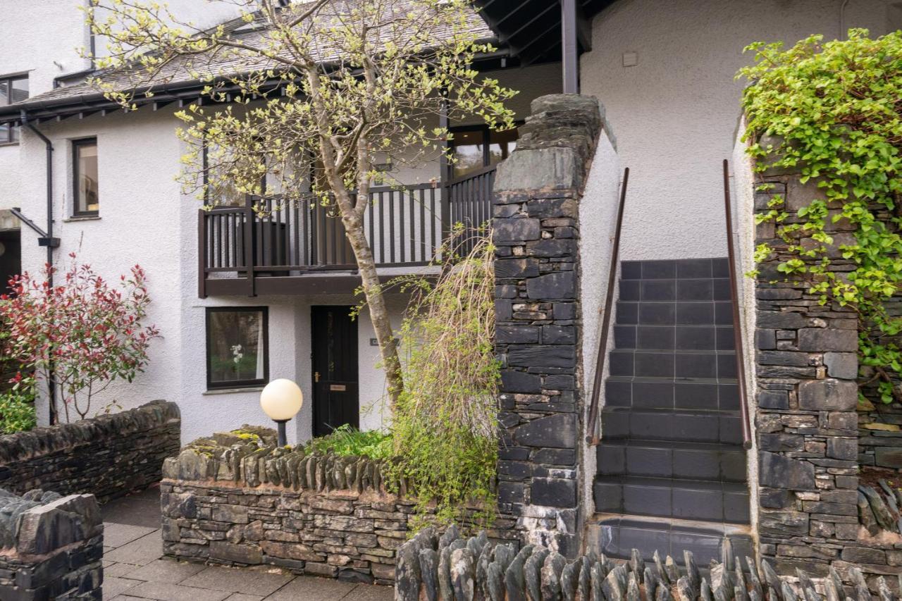 Tree Tops At The Falls - Great For Families, Central Location With Parking Ambleside Exterior photo